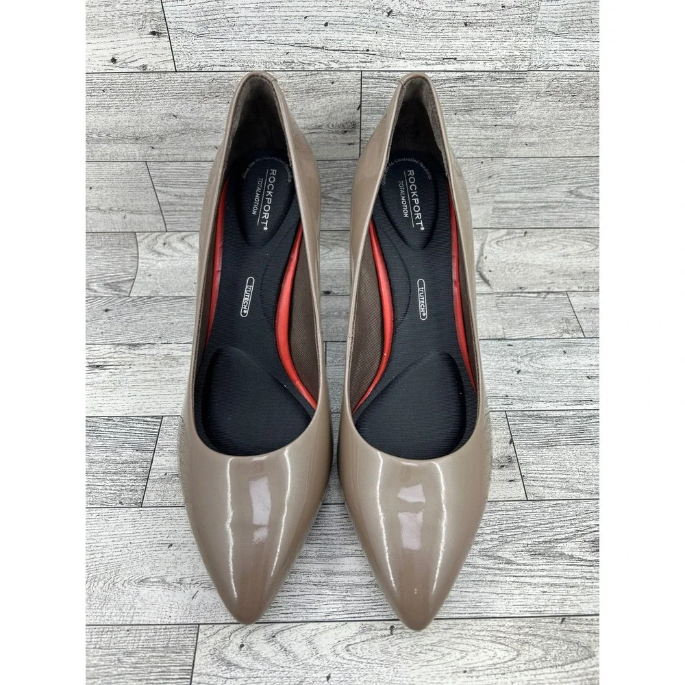 Rockport Total Motion Taupe Patent Leather Pointed Toe Pumps BX2837 Women Sz 8.5